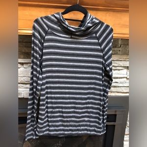 GapFit Pullover Hoodie